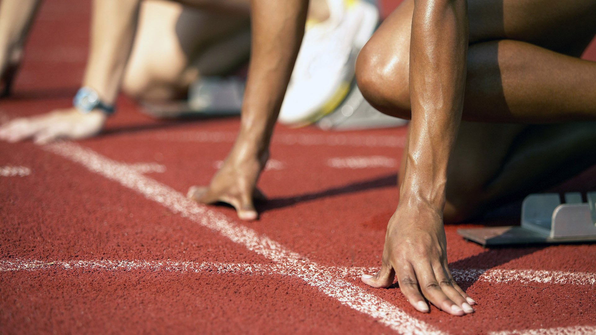 起跳动力增强，迅速占领前段优势，起跳的原理